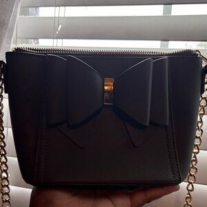 Sophisticated Black Bow Crossbody Bag